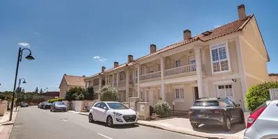 REMAX Lodonar - Dulce Chacón