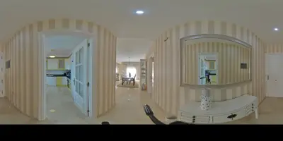 Ático con balcón y garaje en Juan Carlos I