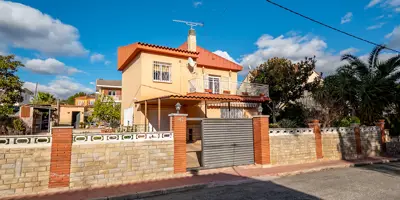 V0490 - Girona 4, Urb .Pinalbert, El Catllar